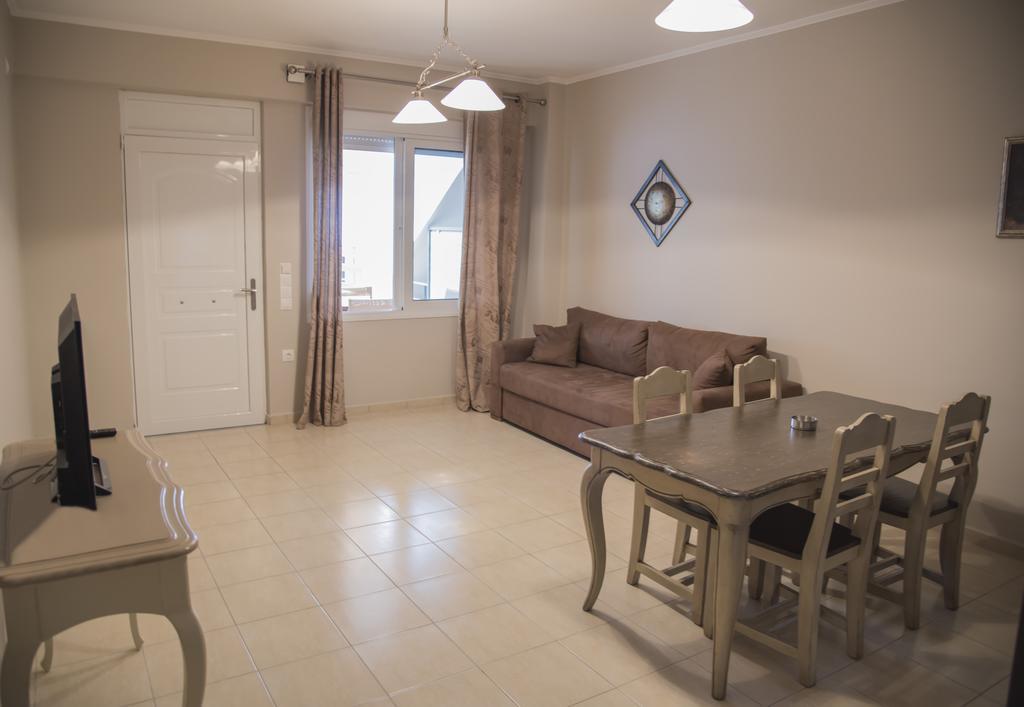 Aperanto House Paralia Loutsas Exterior photo